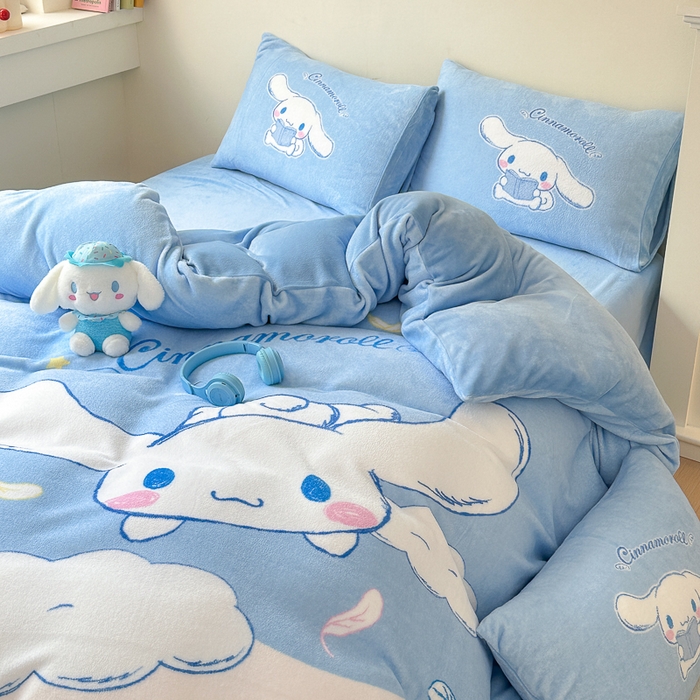 91家纺网 家纺一手货源 找家纺 孩子王家纺 2024新款正版授权三丽鸥库洛米大版卡通学生宿舍双面加厚牛奶绒系列四件套--提供买家秀 欢乐大耳狗