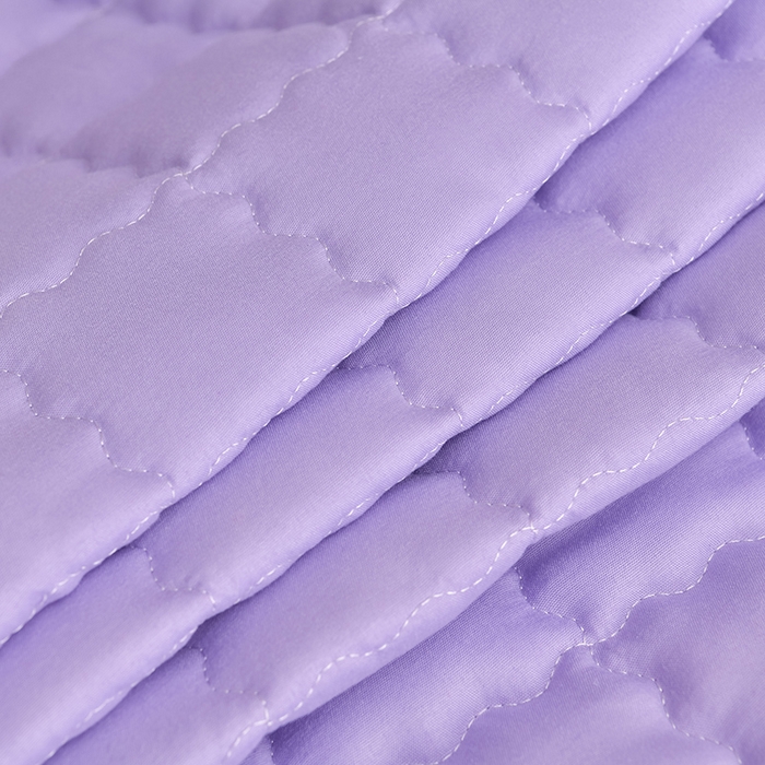 91家纺网 家纺一手货源 找家纺 艾裙海 2025新款90克磨毛夹棉绗缝床裙 紫色