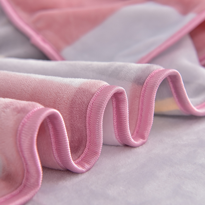 91家纺网 家纺一手货源 找家纺 佳品居 2025新款8斤床裙款牛奶绒四件套 情人结