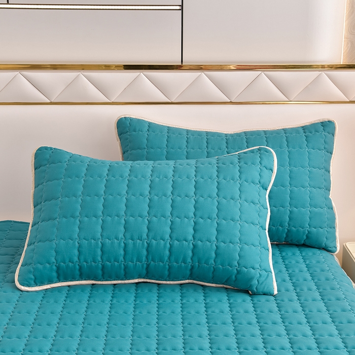 91家纺网 家纺一手货源 找家纺 艾裙海 2025新款90克磨毛夹棉绗缝床裙 宝蓝色