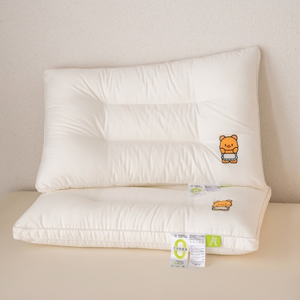 91家纺网 家纺一手货源 找家纺 （总）唯爱品 2026新款刺绣全棉小熊饼干枕头枕芯 记忆枕源头工厂