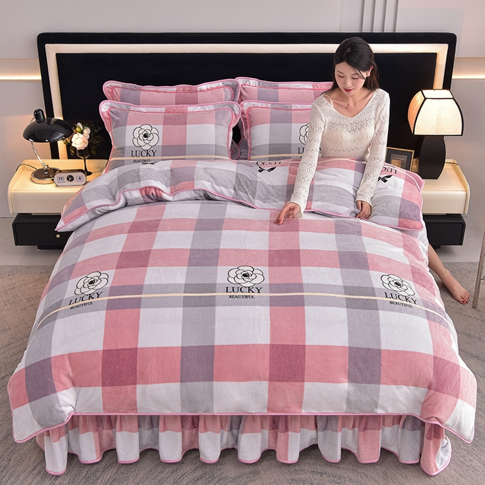 91家纺网 家纺一手货源 找家纺 佳品居 2025新款8斤床裙款牛奶绒四件套 情人结