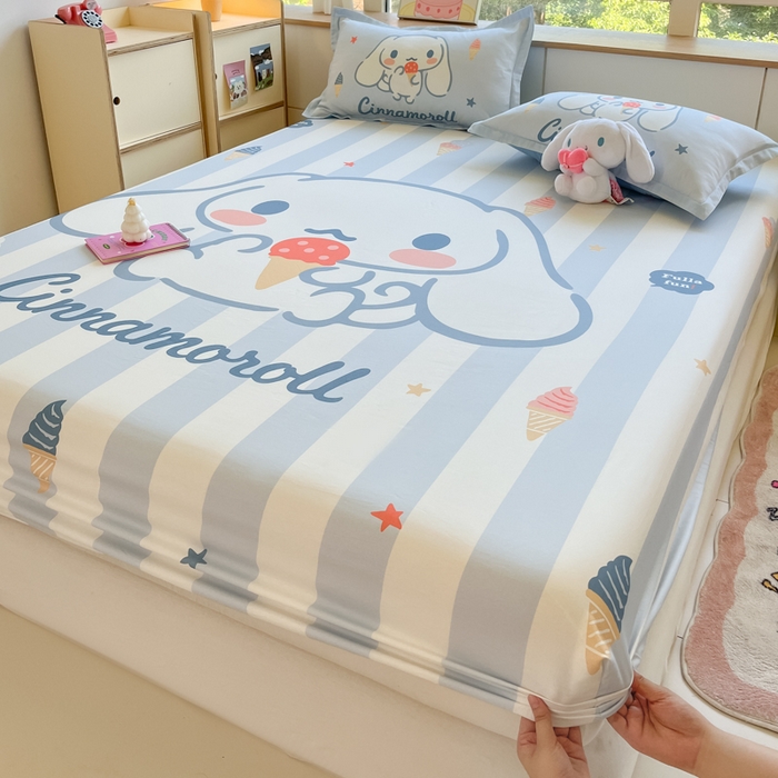 91家纺网 家纺一手货源 找家纺 博雅 2024新款三丽鸥全棉大版印花床笠系列 全棉大版-冰激凌玉桂狗