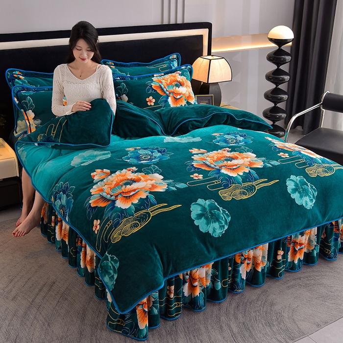 91家纺网 家纺一手货源 找家纺 佳品居 2025新款8斤床裙款牛奶绒四件套 闭花羞月