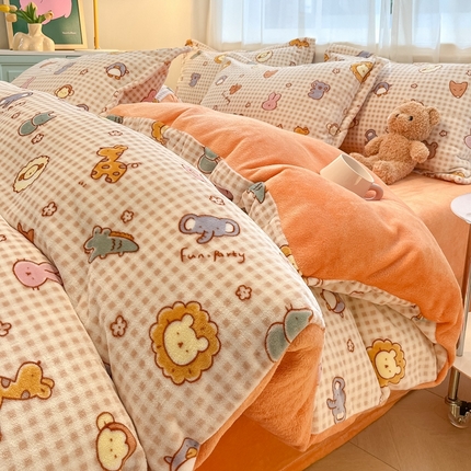 91家纺网 家纺一手货源 找家纺 （总）2024新款高克重牛奶绒四件套-夜景