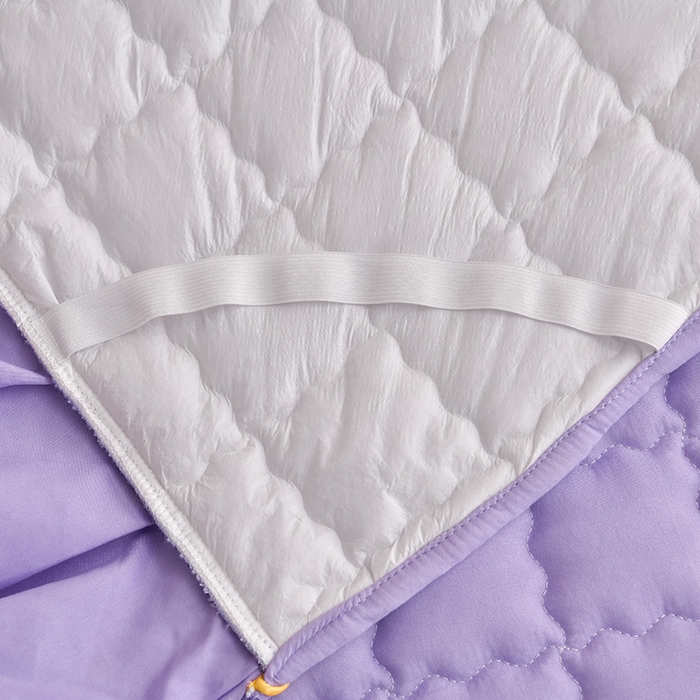 91家纺网 家纺一手货源 找家纺 艾裙海 2025新款90克磨毛夹棉绗缝床裙 紫色