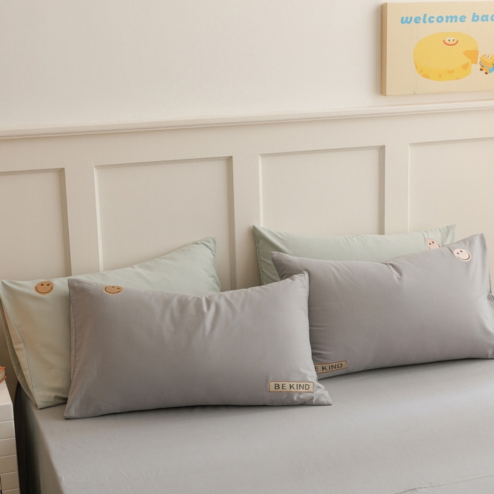 91家纺网 家纺一手货源 找家纺 艾莱家纺 2024新款全棉柔顺磨毛立体刺绣四件套--笑脸-星语 笑脸-灰色