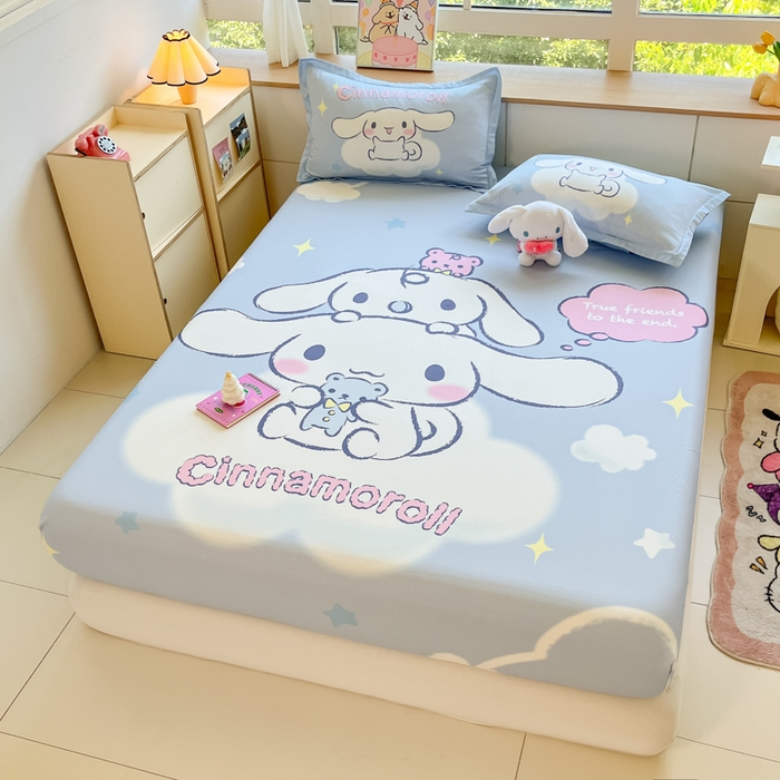 91家纺网 家纺一手货源 找家纺 博雅 2024新款三丽鸥全棉大版印花床笠系列 全棉大版-云朵玉桂狗