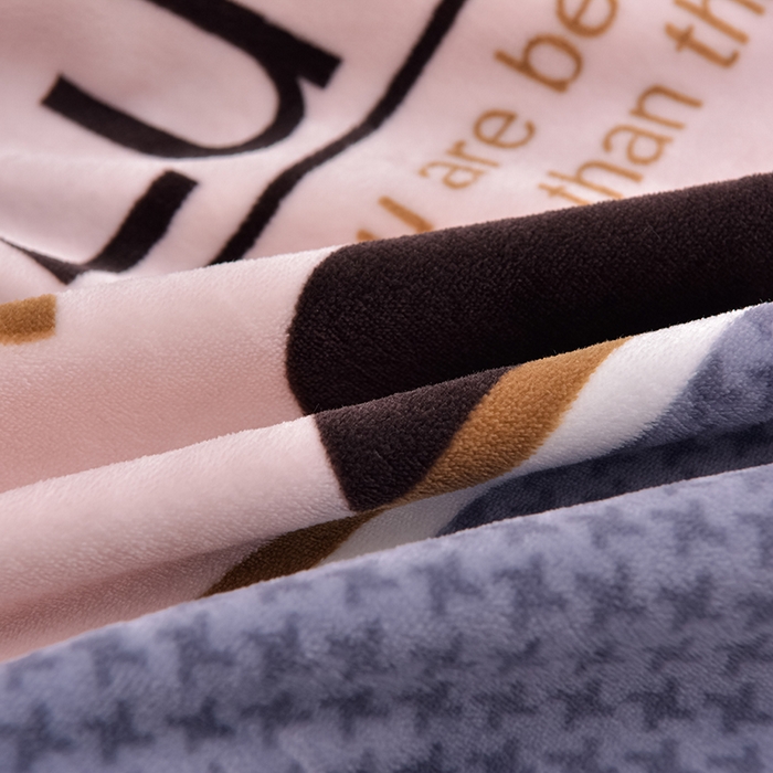 91家纺网 家纺一手货源 找家纺 佳品居 2025新款8斤床裙款牛奶绒四件套 轻奢主义