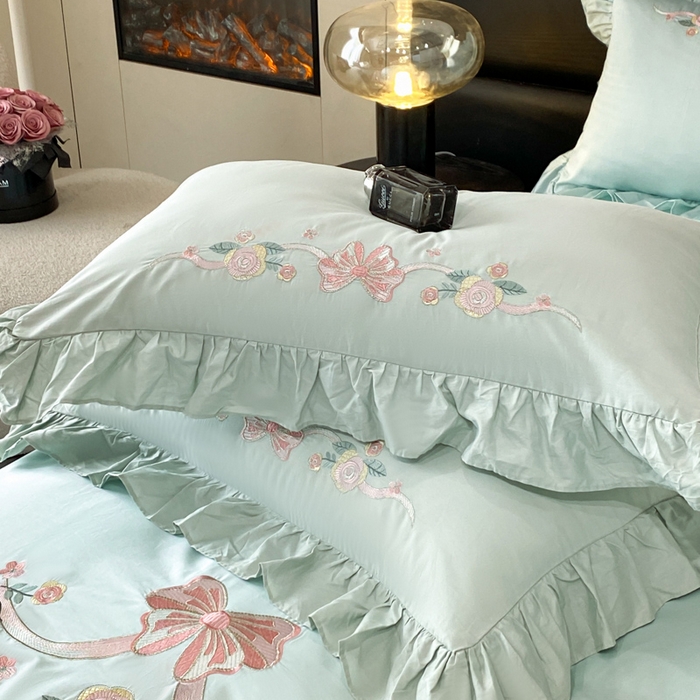 91家纺网 家纺一手货源 找家纺 金麦家纺 2024新款全棉刺绣花边系列四件套 梦蝶绿