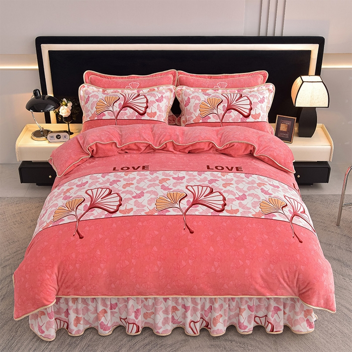 91家纺网 家纺一手货源 找家纺 佳品居 2025新款8斤床裙款牛奶绒四件套 叶语风情-粉