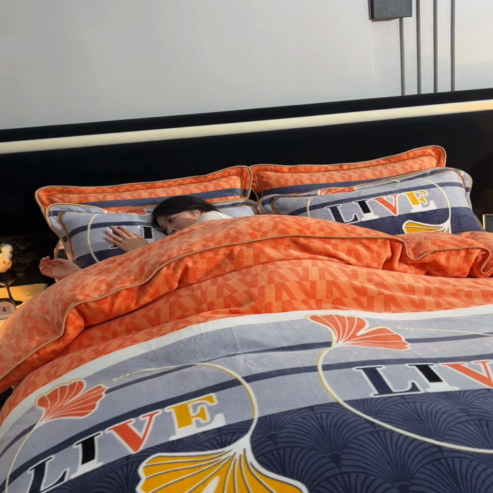 91家纺网 家纺一手货源 找家纺 佳品居 2025新款8斤床裙款牛奶绒四件套 永恒爱恋