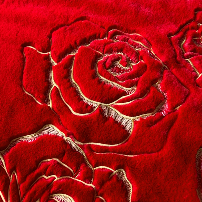 91家纺网 家纺一手货源 找家纺 2024新款仿皮草兔绒精品绣花毛毯毯子 幸福花海