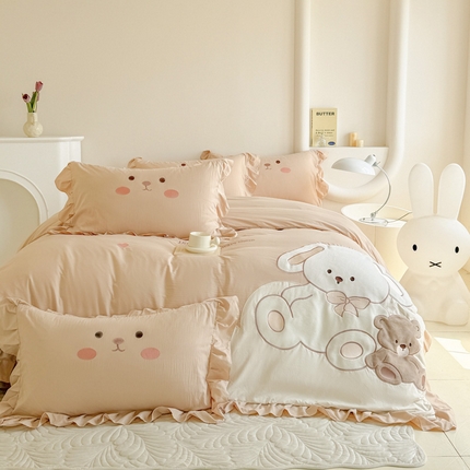 91家纺网 家纺一手货源 找家纺 （总）2025新款柔肤棉刺绣公主风四件套-安睡熊系列