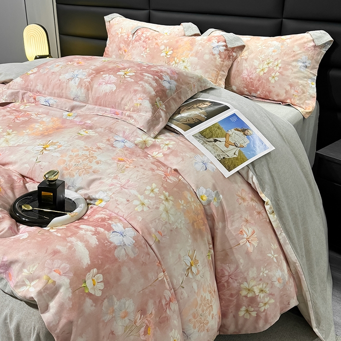 91家纺网 家纺一手货源 找家纺 2024新款A类全棉磨毛数码印花系列四件套 莉丽丝粉