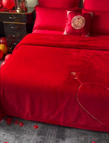 91家纺网 家纺一手货源 找家纺 2024新款仿皮草兔绒精品绣花毛毯毯子 心里有约-大红