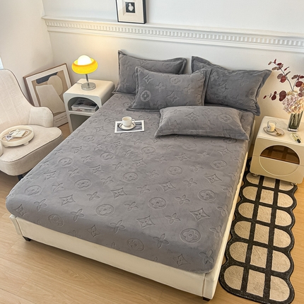 91家纺网 家纺一手货源 找家纺 （总）绒多多 2025新款直播电商爆款纯色牛奶绒床笠