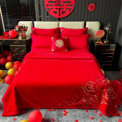 91家纺网 家纺一手货源 找家纺 2024新款仿皮草兔绒精品绣花毛毯毯子 幸福花海