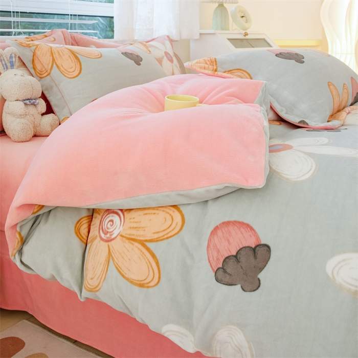 91家纺网 家纺一手货源 找家纺 锦罗绣 2024新款加厚牛奶绒四件套印花四件套单被套 蓓思