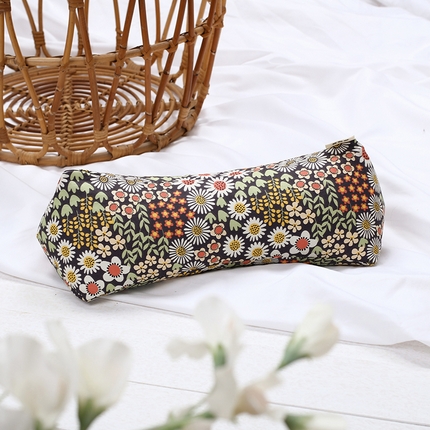 91家纺网 家纺一手货源 找家纺 （总）明星枕业全棉荞麦枕颈椎三角枕成人花草枕荞麦壳+10%薰衣草枕芯