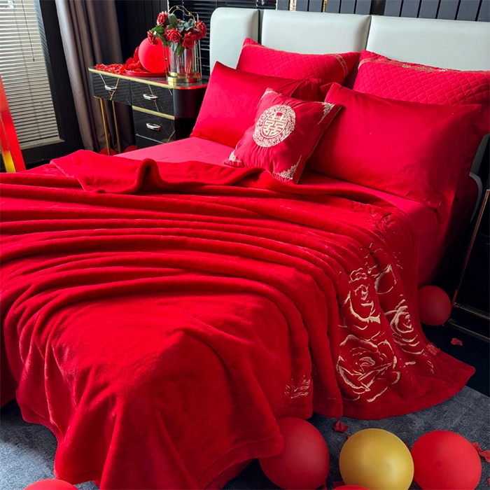 91家纺网 家纺一手货源 找家纺 2024新款仿皮草兔绒精品绣花毛毯毯子 幸福花海