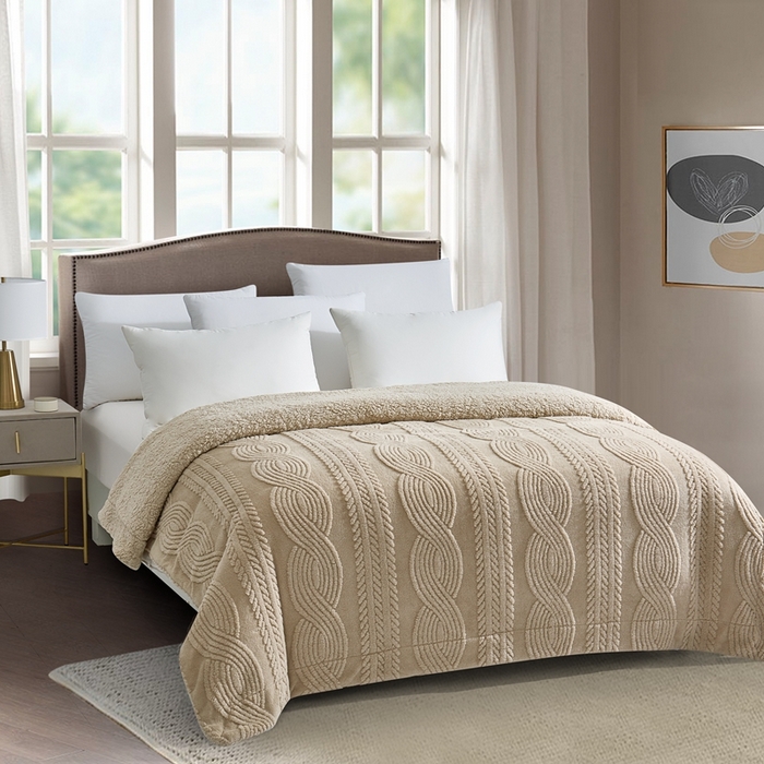 91家纺网 家纺一手货源 找家纺 巴木赫 2024新款8字配色双层羊羔绒毛毯 浅黄