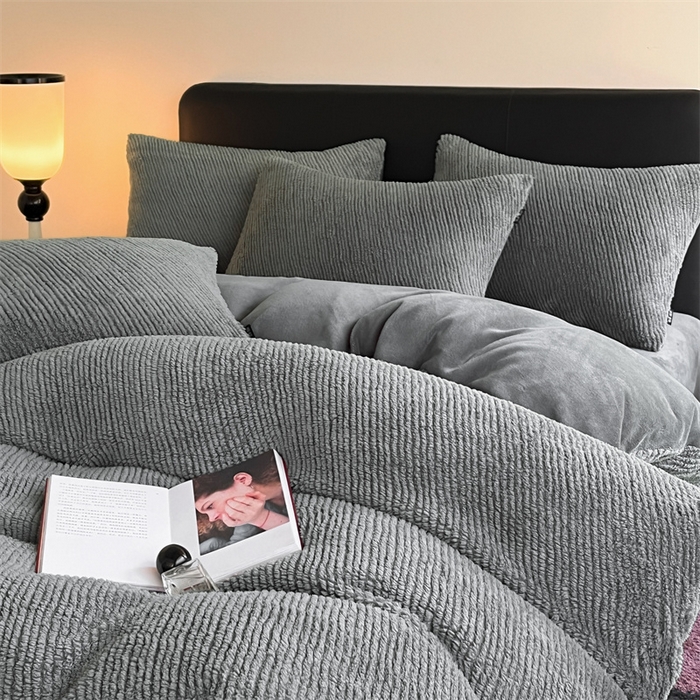 91家纺网 家纺一手货源 找家纺 星座家纺  2025新款泰迪绒提花牛奶绒四件套 雅士灰