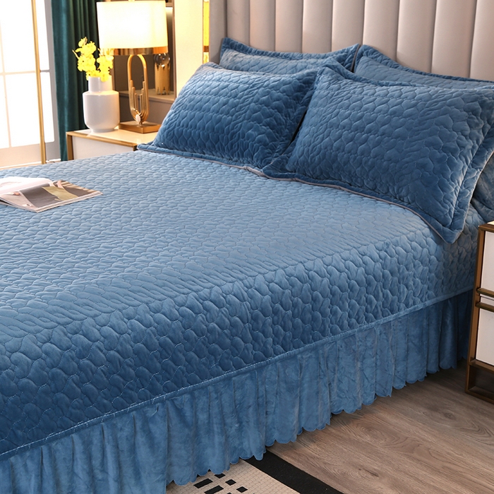 91家纺网 家纺一手货源 找家纺 芸锦豪 2024新款宝宝绒床盖 贵族蓝