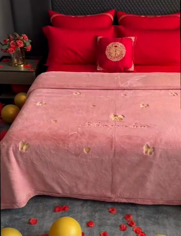 91家纺网 家纺一手货源 找家纺 2024新款仿皮草兔绒精品绣花毛毯毯子 蝴蝶结-粉