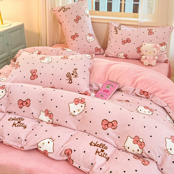 91家纺网 家纺一手货源 找家纺 2024新品正版三丽鸥授权卡通加厚高克重牛奶绒系列四件套 绒三丽鸥-点点kitty