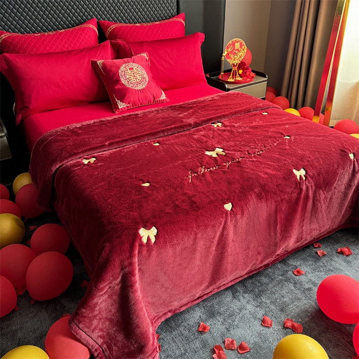 91家纺网 家纺一手货源 找家纺 2024新款仿皮草兔绒精品绣花毛毯毯子 蝴蝶结-酒红