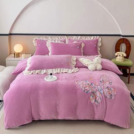 91家纺网 家纺一手货源 找家纺 （总）橘子家 2024新款直播爆款推荐牛奶绒绣花四件套-蝶舞