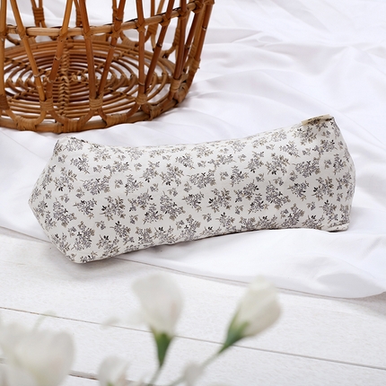 91家纺网 家纺一手货源 找家纺 （总）明星枕业全棉荞麦枕颈椎三角枕成人花草枕荞麦壳+10%薰衣草枕芯