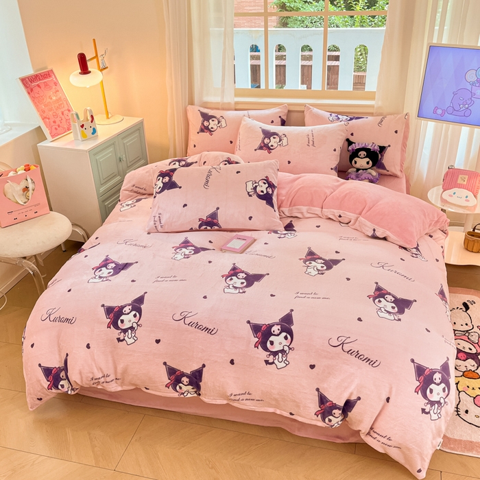 91家纺网 家纺一手货源 找家纺 2024新品正版三丽鸥授权卡通加厚高克重牛奶绒系列四件套 绒三丽鸥-可爱库洛米