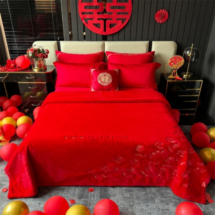 91家纺网 家纺一手货源 找家纺 2024新款仿皮草兔绒精品绣花毛毯毯子 玫瑰之约