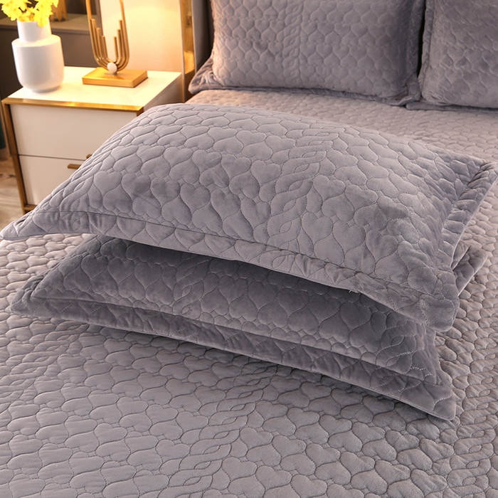 91家纺网 家纺一手货源 找家纺 芸锦豪 2024新款宝宝绒床盖 优雅灰