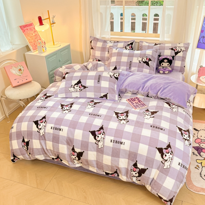 91家纺网 家纺一手货源 找家纺 2024新品正版三丽鸥授权卡通加厚高克重牛奶绒系列四件套 绒三丽鸥-紫格蝴蝶结库洛米