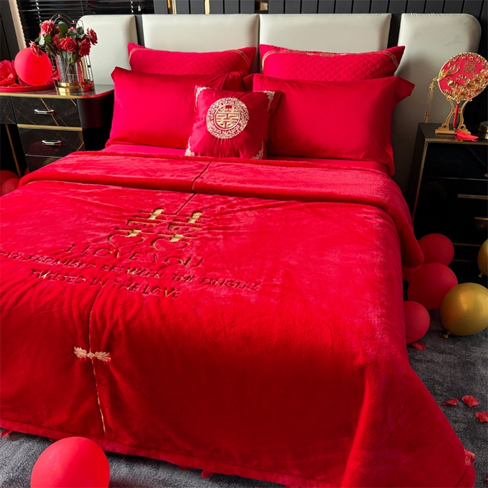 91家纺网 家纺一手货源 找家纺 2024新款仿皮草兔绒精品绣花毛毯毯子 喜成连理