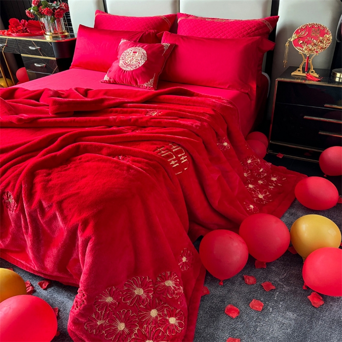 91家纺网 家纺一手货源 找家纺 2024新款仿皮草兔绒精品绣花毛毯毯子 柔情密意-大红