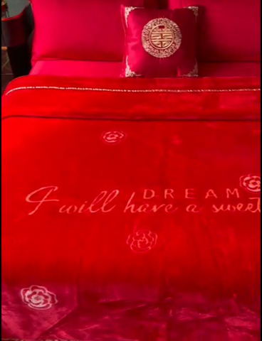 91家纺网 家纺一手货源 找家纺 2024新款婚庆双层高密云毛毯毯子 花田喜事