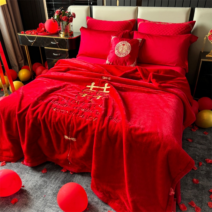 91家纺网 家纺一手货源 找家纺 2024新款仿皮草兔绒精品绣花毛毯毯子 喜成连理