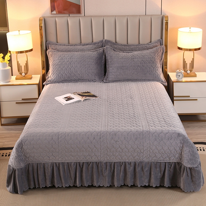 91家纺网 家纺一手货源 找家纺 芸锦豪 2024新款宝宝绒床盖 优雅灰