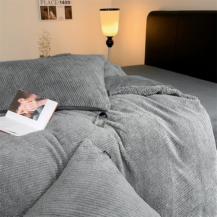 91家纺网 家纺一手货源 找家纺 星座家纺  2025新款泰迪绒提花牛奶绒四件套 雅士灰