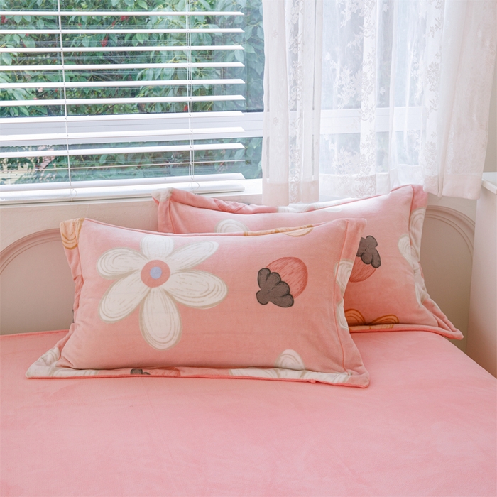 91家纺网 家纺一手货源 找家纺 锦罗绣 2024新款加厚牛奶绒四件套印花四件套单被套 后花园