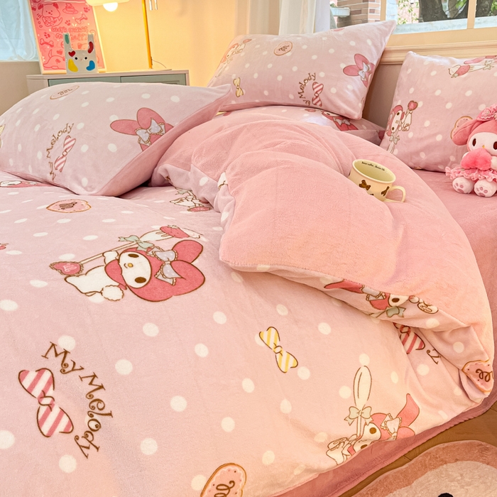 91家纺网 家纺一手货源 找家纺 2024新品正版三丽鸥授权卡通加厚高克重牛奶绒系列四件套 绒三丽鸥-草莓甜点美乐蒂