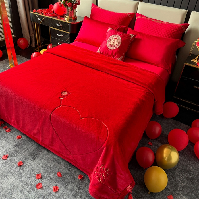 91家纺网 家纺一手货源 找家纺 2024新款仿皮草兔绒精品绣花毛毯毯子 心里有约-大红