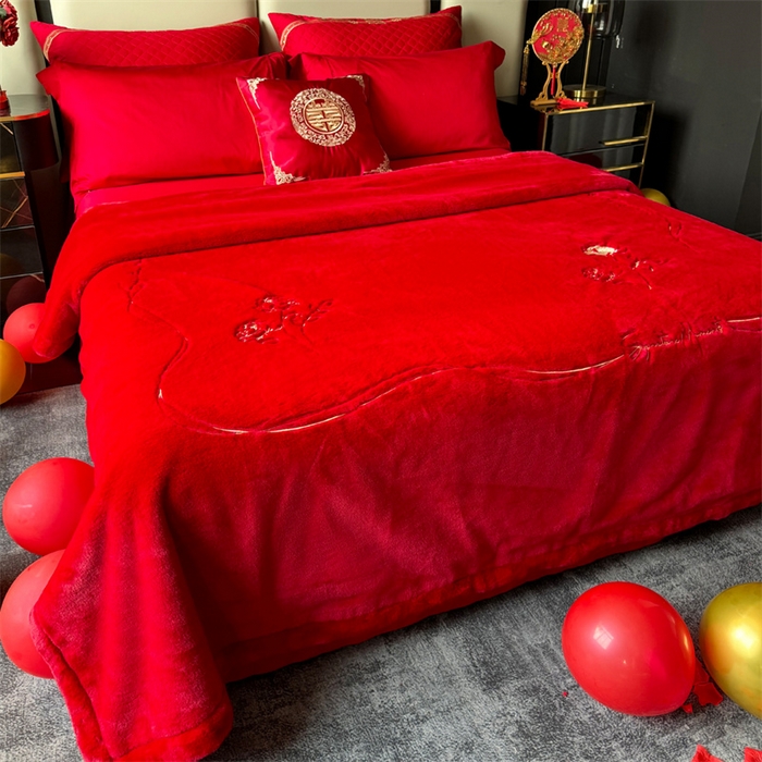 91家纺网 家纺一手货源 找家纺 2024新款仿皮草兔绒精品绣花毛毯毯子 甜蜜爱恋-大红