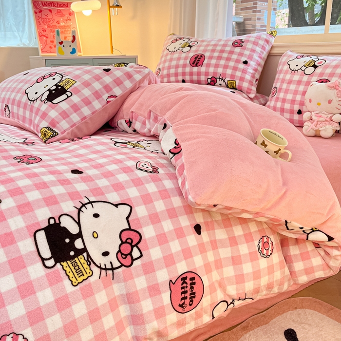91家纺网 家纺一手货源 找家纺 2024新品正版三丽鸥授权卡通加厚高克重牛奶绒系列四件套 绒三丽鸥-粉格kitty