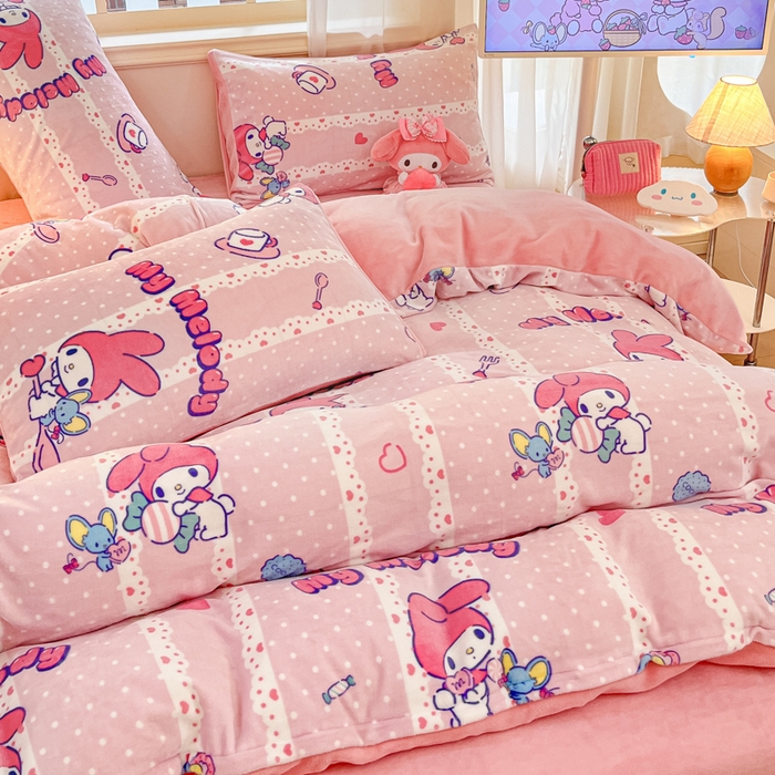 91家纺网 家纺一手货源 找家纺 2024新品正版三丽鸥授权卡通加厚高克重牛奶绒系列四件套 绒三丽鸥-糖心美乐蒂