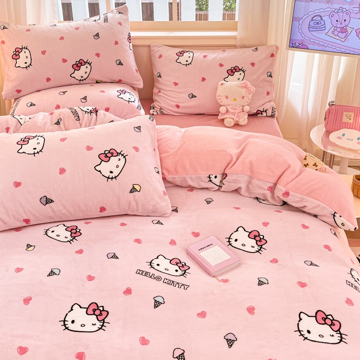 91家纺网 家纺一手货源 找家纺 2024新品正版三丽鸥授权卡通加厚高克重牛奶绒系列四件套 绒三丽鸥-粉心甜筒kitty